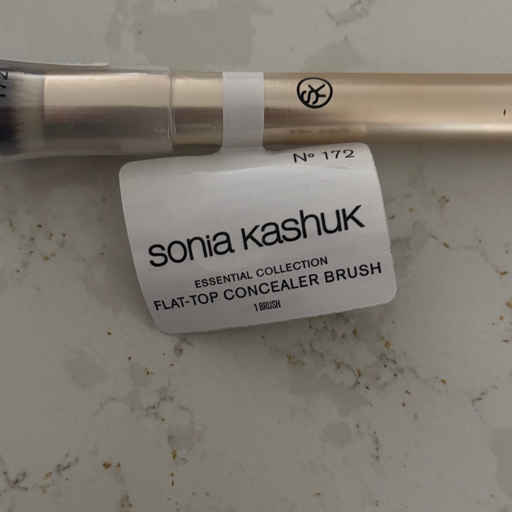 NWT Sonia Kashuk Essential Flat-Top Concealer Brush
